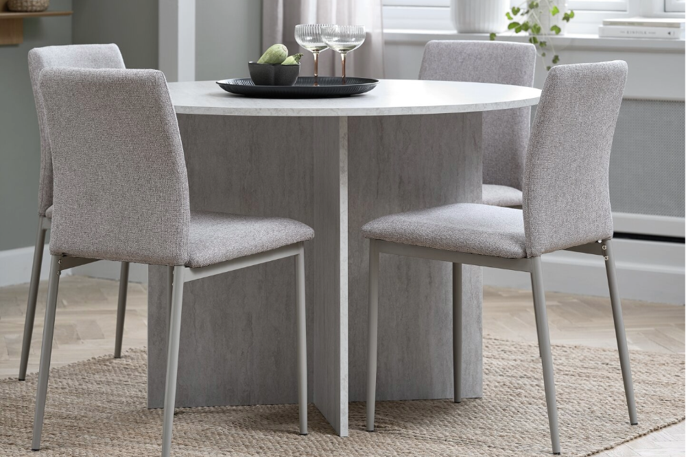 Blagovaonski stolovi