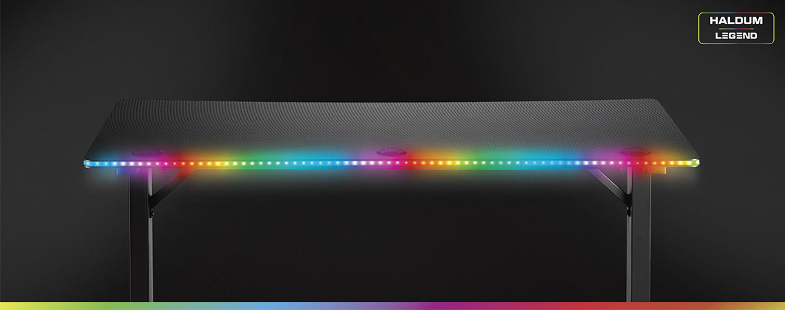 Crni gaming stol s LED svjetlima u više boja
