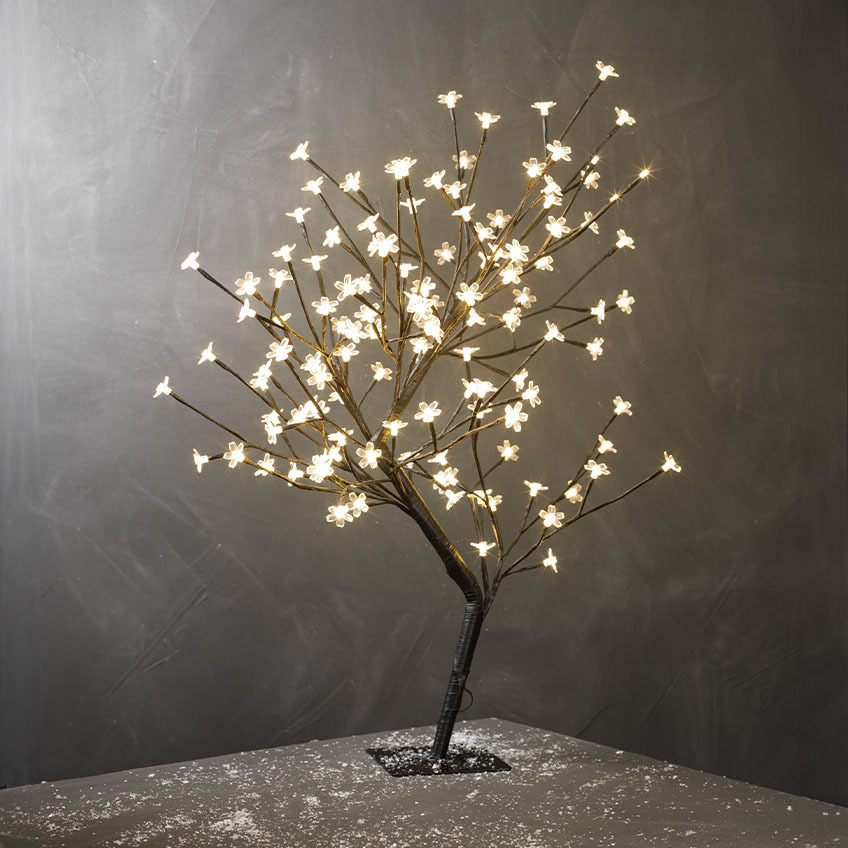 Srednje veliko LED drvce kao božićni ukras