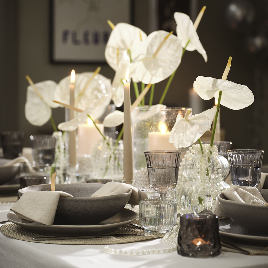 Svijećnjak GUDMAN i zdjele i tanjuri ELIAS Set stola sa zdjelama, tanjurima, čašama i svijećnjacima za čajne svjećice