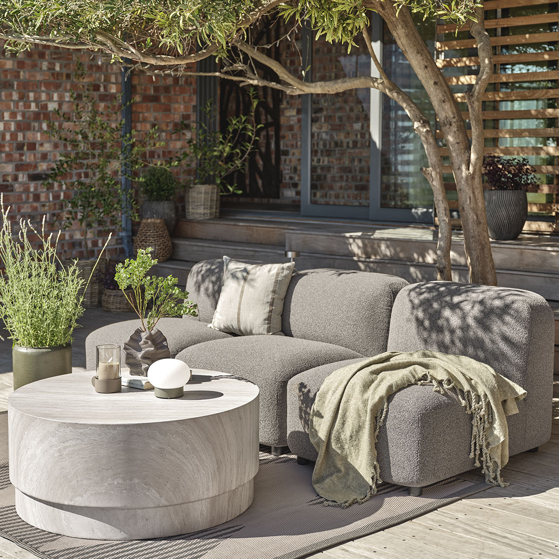 Sofa za odmor izgrađena od modula za odmor