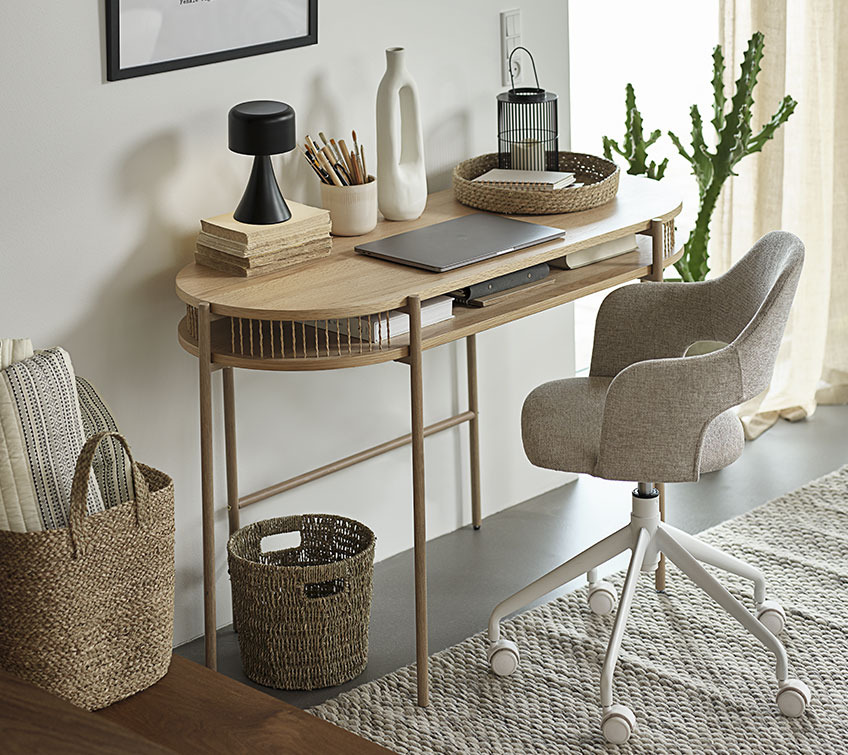 EGELEV radni stol i REERSLEV uredska stolica Desk with shelf for laptop and office chair